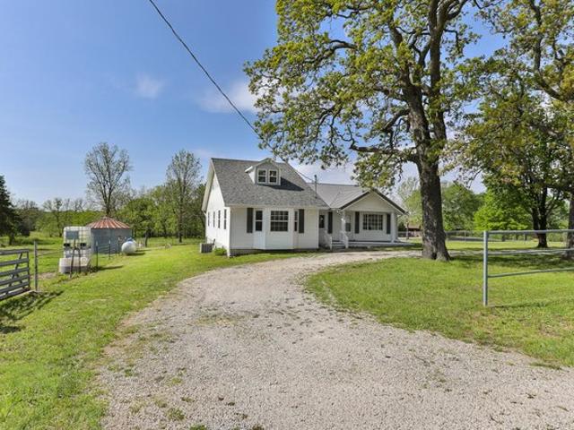 House for sale in Humansville, Missouri