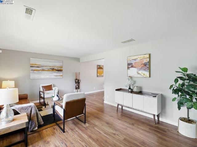 Townhouse for sale in Fremont