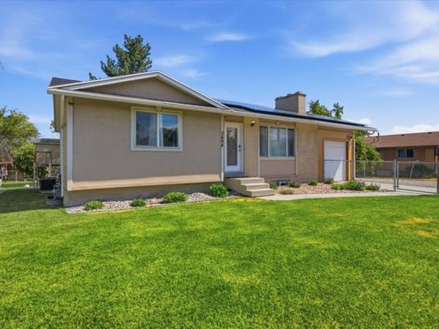 House for sale in West Valley City, Utah