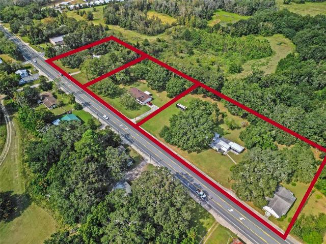 Property for sale in Oxford, Florida