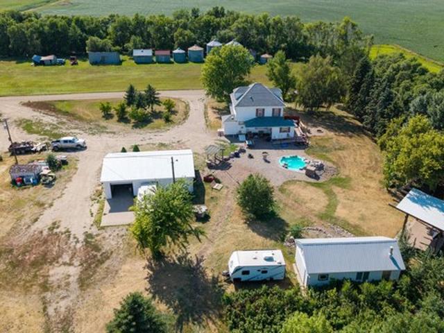 House for sale in Jamestown, Stutsman County