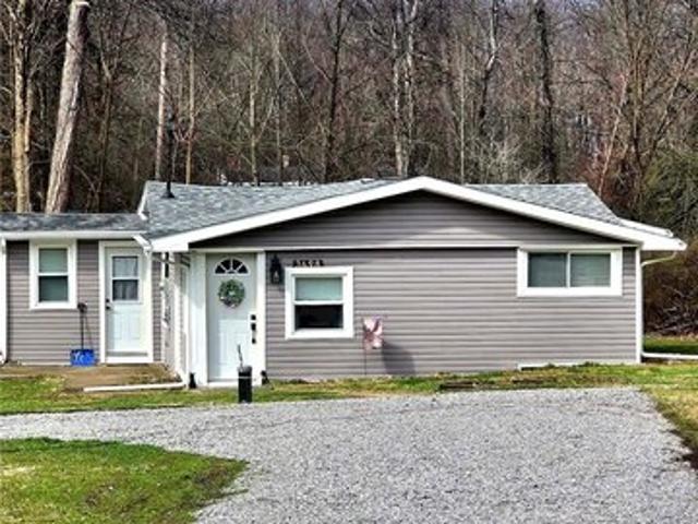 House for sale in Hubbard, Ohio