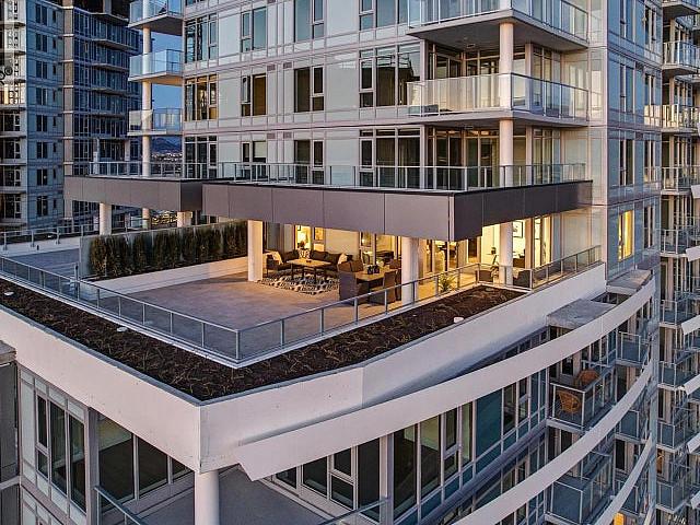 Condo for sale in Winfield, British Columbia