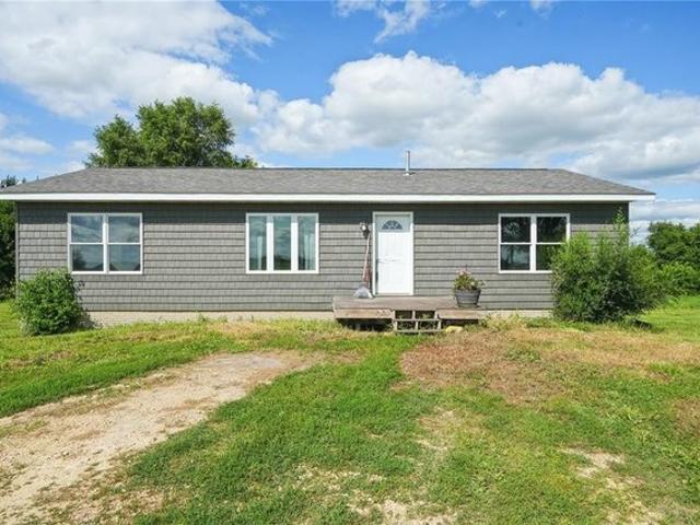 House for sale in Linn, Iowa