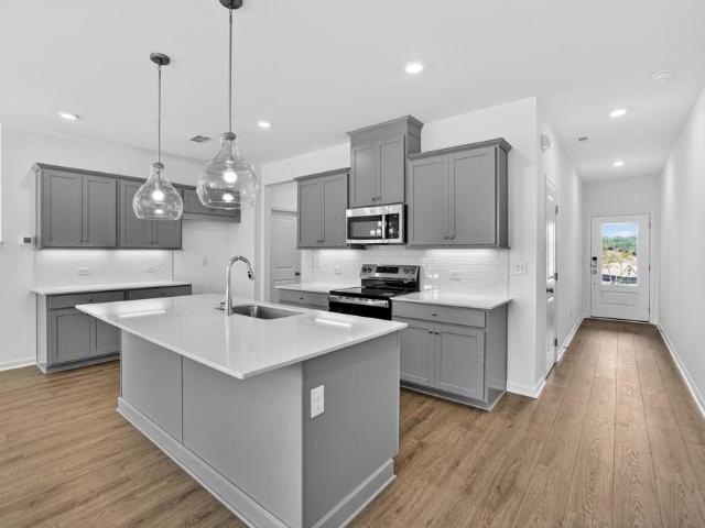 Townhouse for sale in Flowery Branch, Georgia