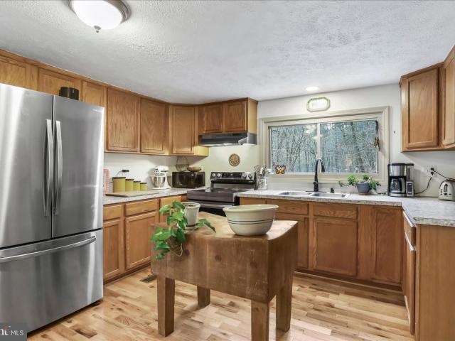 House for sale in Hardy, West Virginia