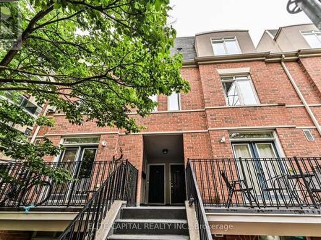 Townhouse for sale in Woburn, Ontario