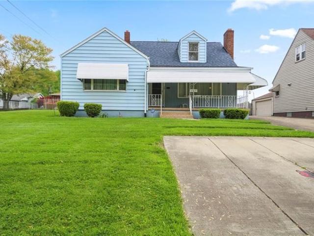 House for sale in Campbell, Ohio