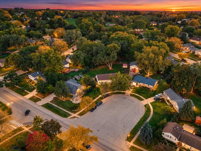 House for sale in Crystal Lake, McHenry County