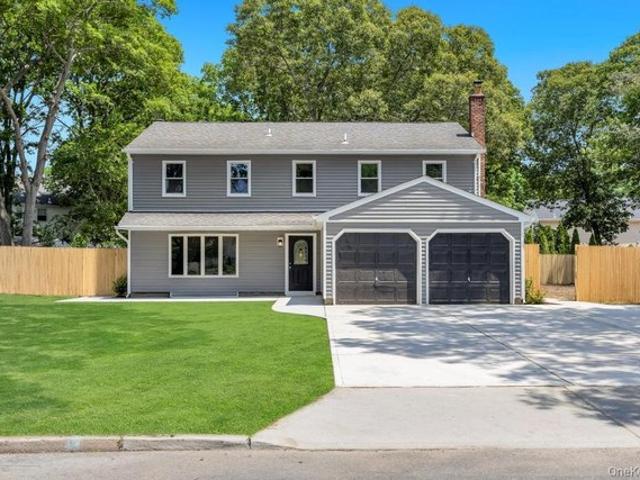House for sale in Centereach, New York