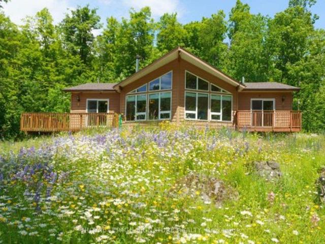 House for sale in Ontario