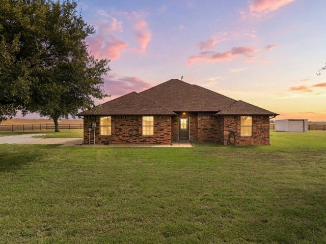 House for sale in Avalon, Ellis County