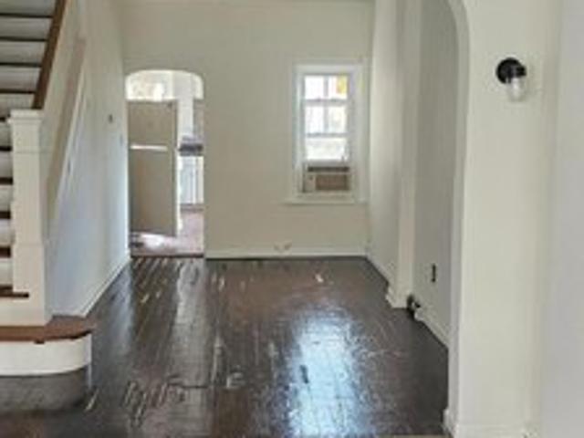 Townhouse for sale in Trenton, New Jersey