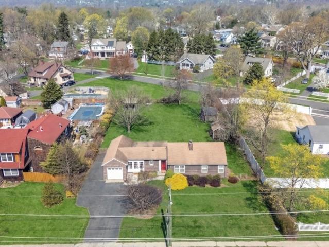 House for sale in Middlesex, New Jersey