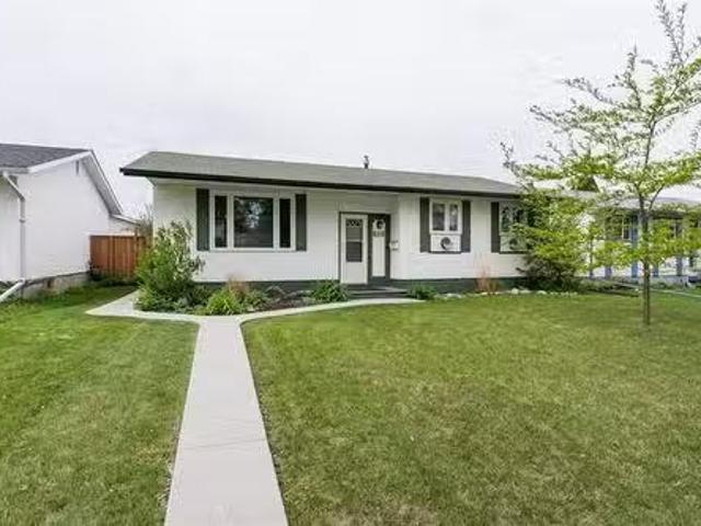 House for sale in East St. Paul, Manitoba