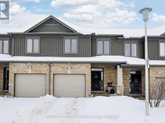 Townhouse for sale in Arva, Ontario