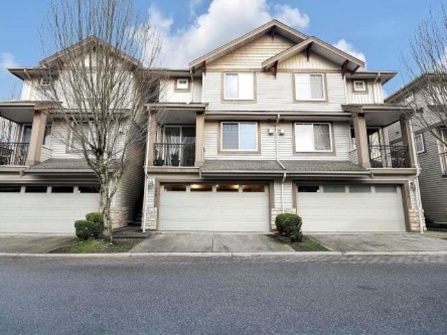 Townhouse for sale in Newton, Surrey