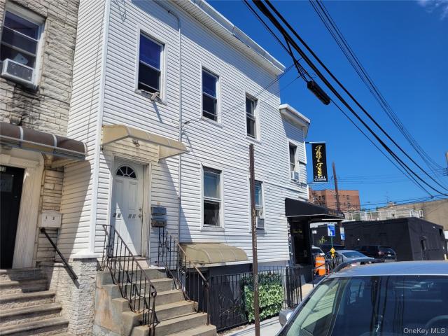 Commercial for sale in Long Island City, New York