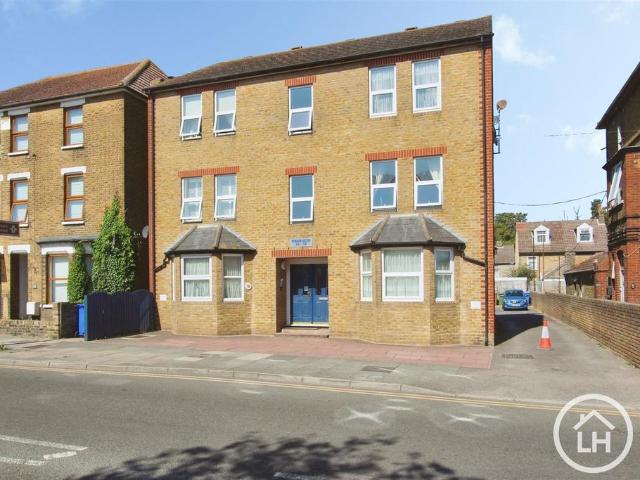 Apartment for rent in Regent Quay, Oad Street