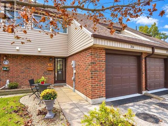 Townhouse for sale in Orillia, Central Ontario