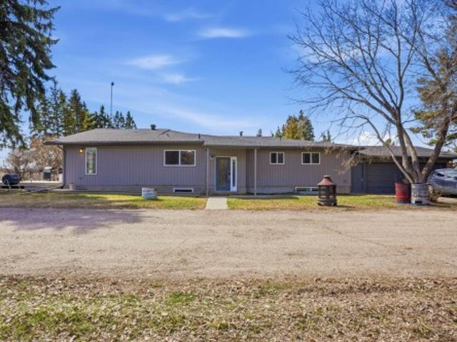 House for sale in Lamoureux, Alberta