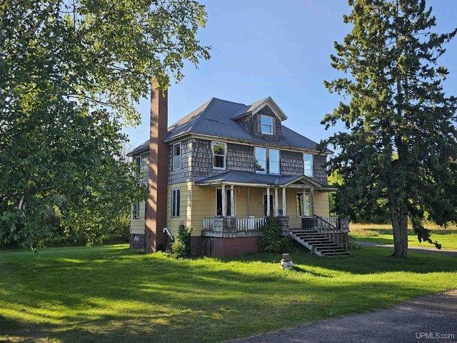 House for sale in Houghton, Michigan