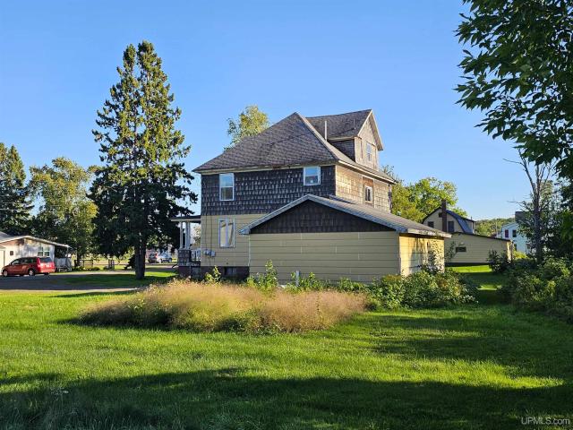 House for sale in Houghton, Michigan