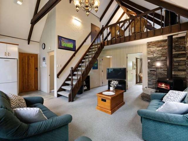 House for sale in Otakou