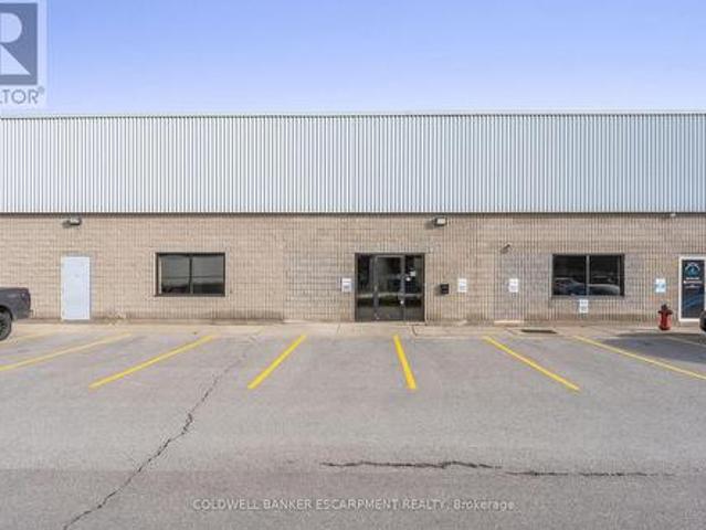 Commercial for rent in Georgetown, Ontario