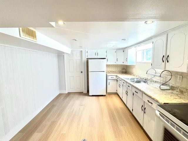 House for rent in Etobicoke—Lakeshore, Toronto
