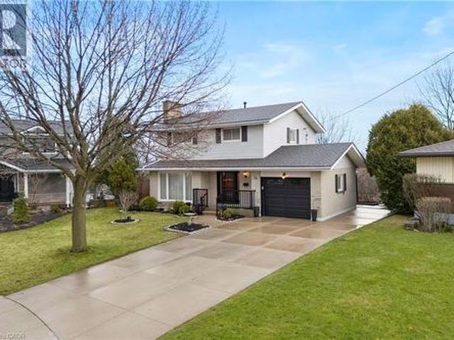 House for sale in Ancaster, Ontario