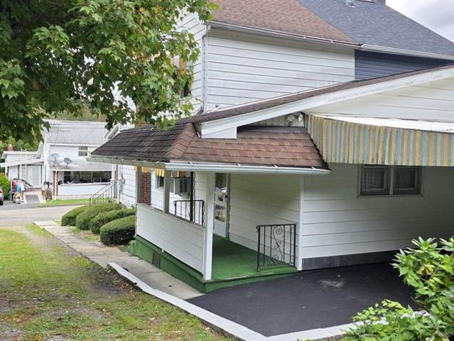 Townhouse for sale in Coaldale, Schuylkill County