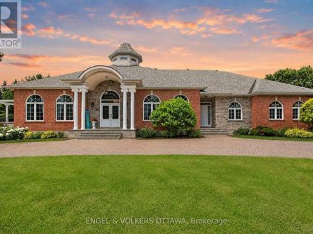 House for sale in Barrhaven West, Ottawa