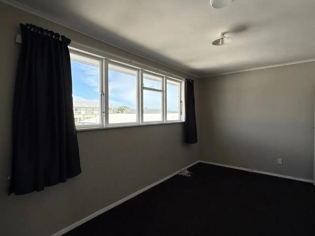 Townhouse for rent in Papakaio, Wellington