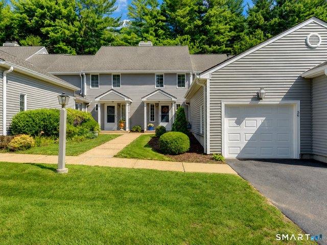 Townhouse for sale in Glastonbury, Connecticut