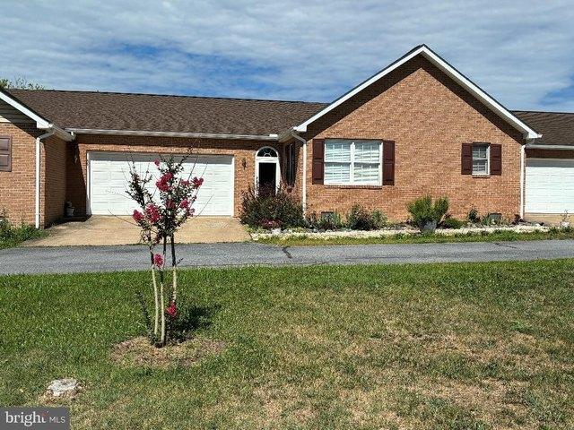 Townhouse for sale in Virginia