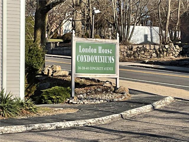 Condo for sale in West Warwick, Rhode Island
