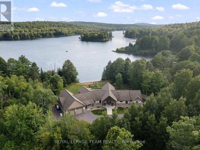 House for sale in Renfrew, Ontario
