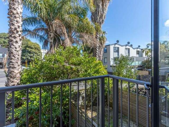 Townhouse for rent in Parnell