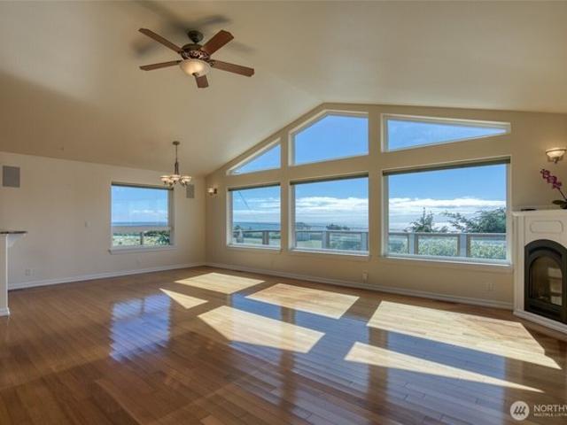 House for sale in Moclips, Washington