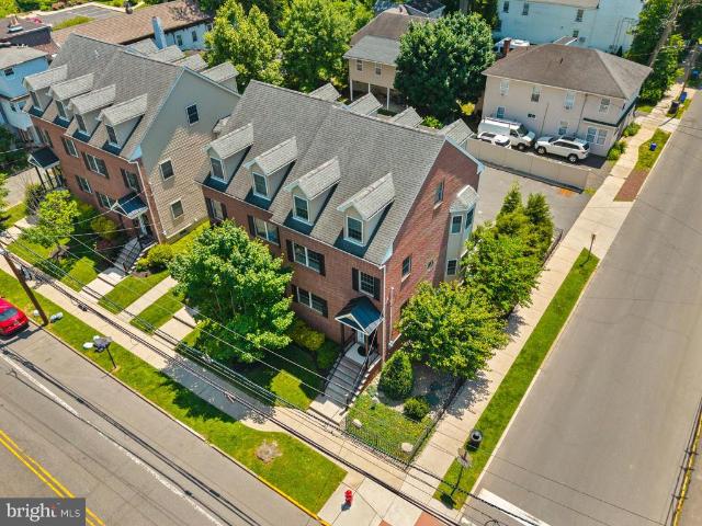 Townhouse for sale in Bordentown, New Jersey