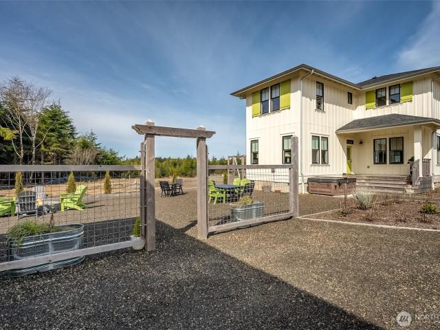 House for sale in Pacific Beach, Washington