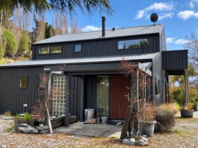 House for rent in Otakou