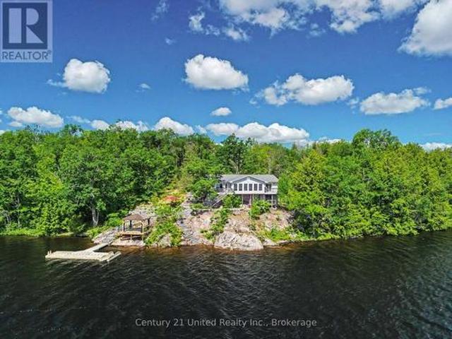 House for sale in Ontario