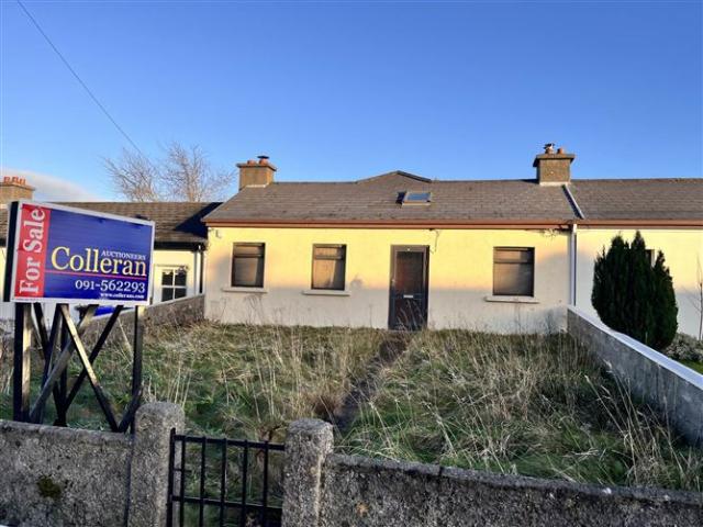 Terraced House for sale in Galway
