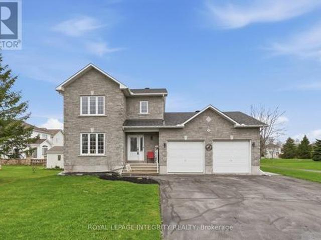 House for sale in Russell, Ontario