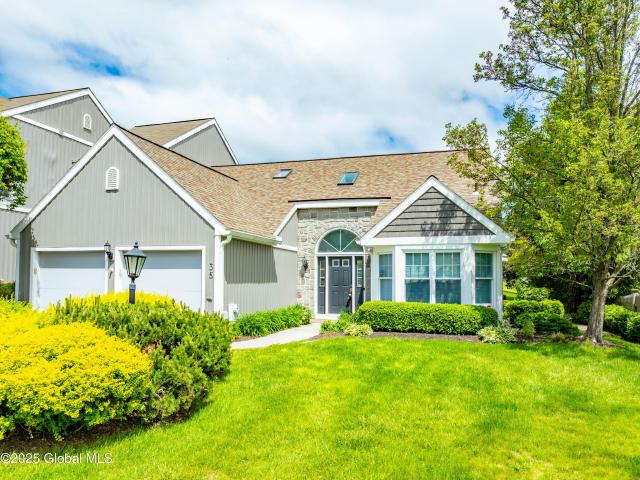 Townhouse for sale in Voorheesville