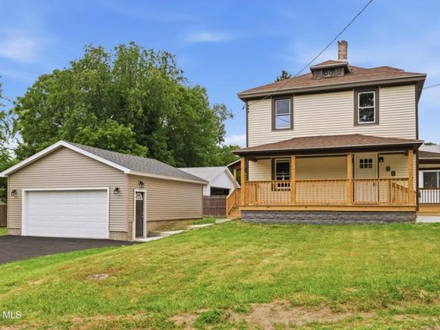 House for sale in Saratoga, New York