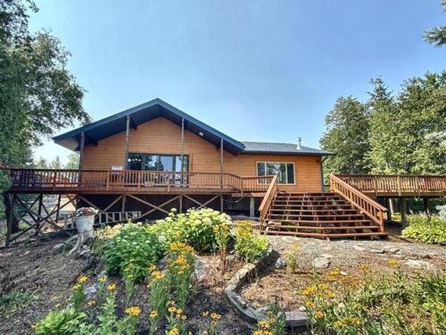 House for sale in Ontario