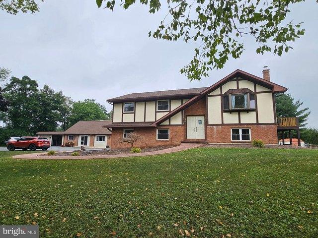 House for sale in Shoemakersville, Pennsylvania